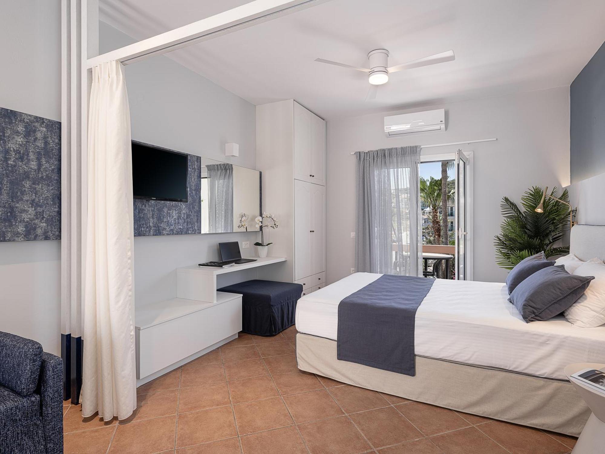 Elena Seafront Luxury Apartments Almyrida  Bagian luar foto